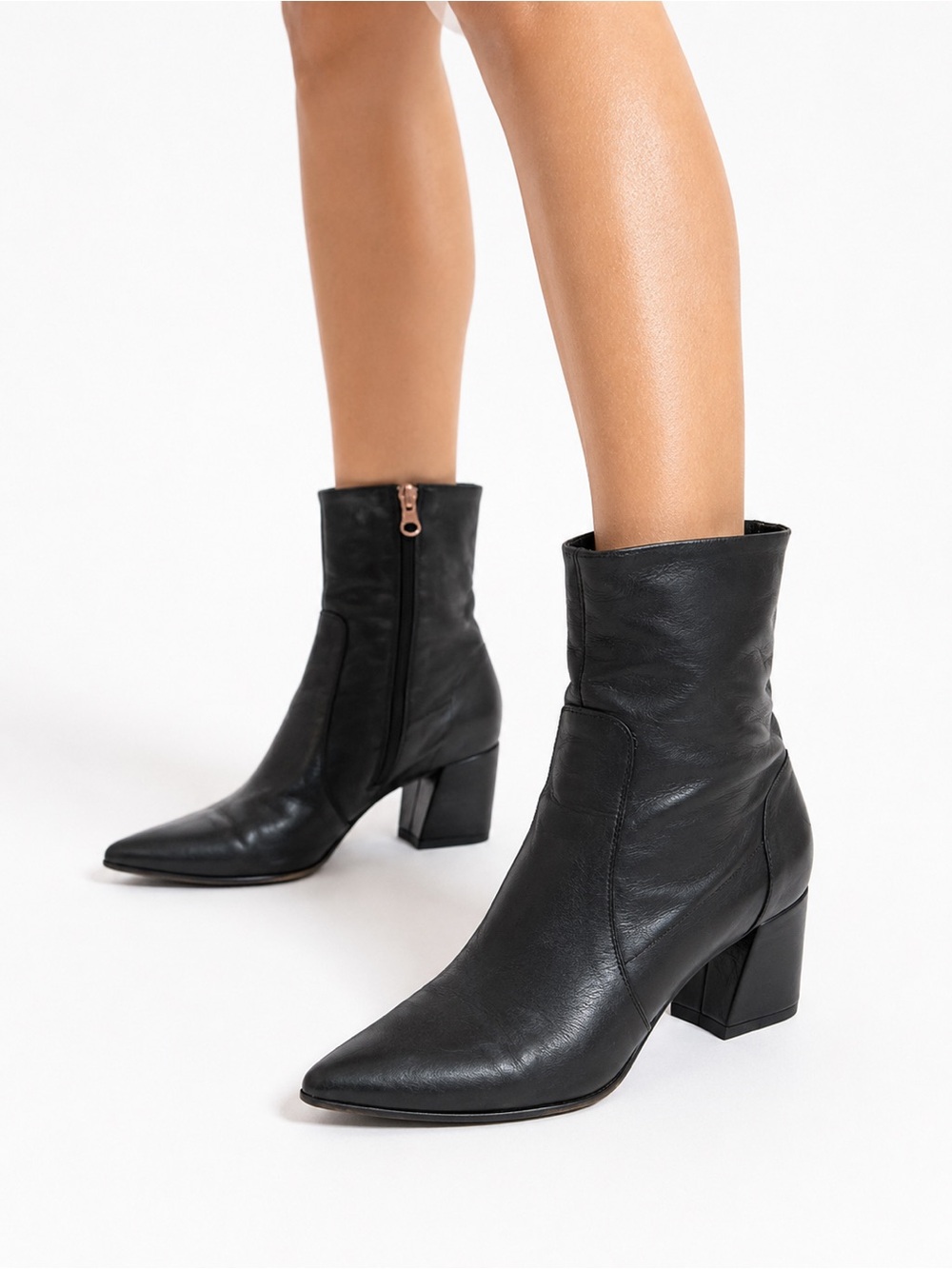 L'intervalle Black Leather Pointed Toe Ankle Boots Size EU 39 Made in Spain